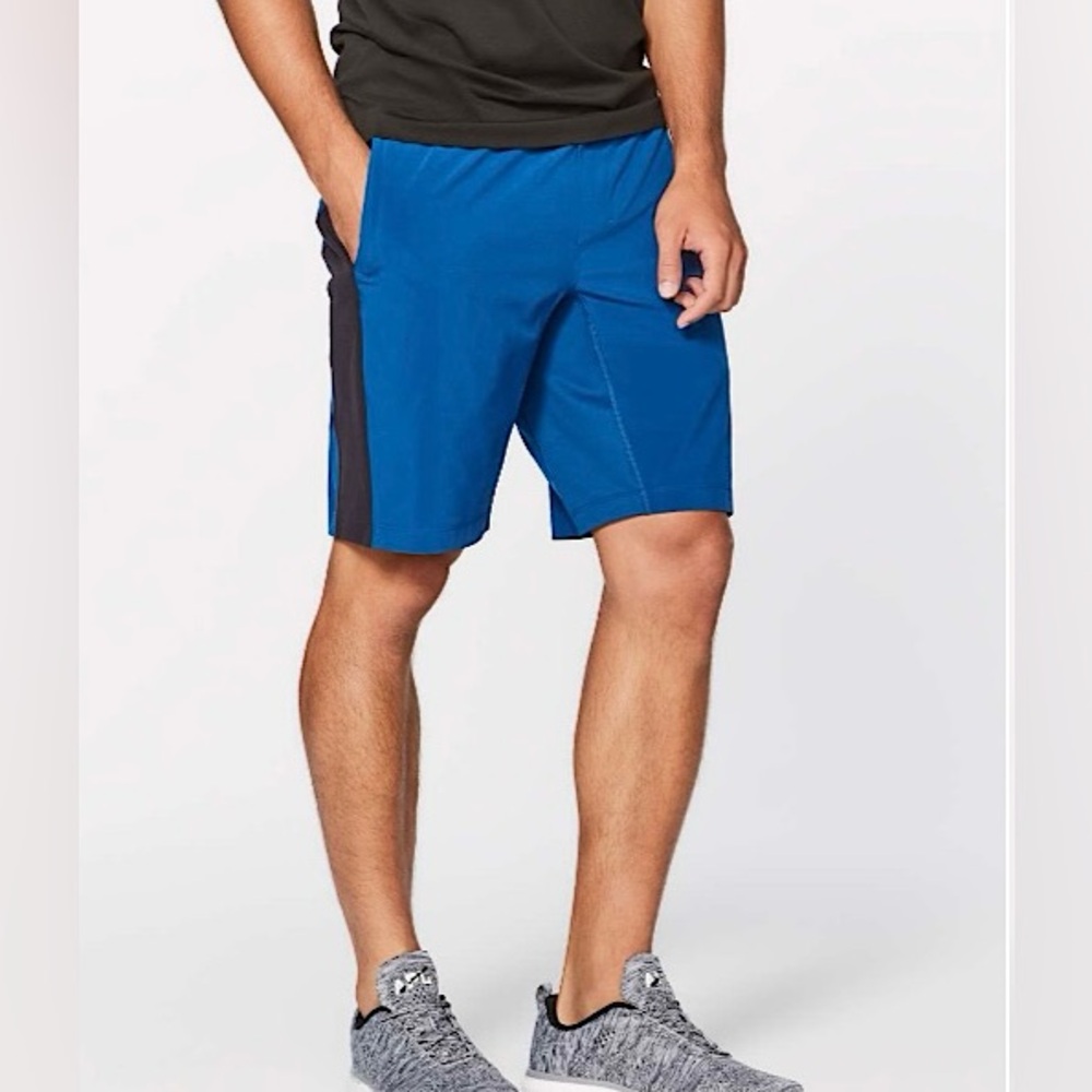 Lululemon T.H.E. Short 9" Linerless in Dark Royal- Large